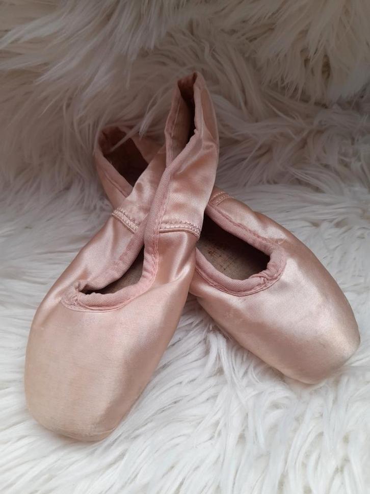 Oude ballet schoentjes, Antiek en Kunst, Curiosa en Brocante, Ophalen of Verzenden