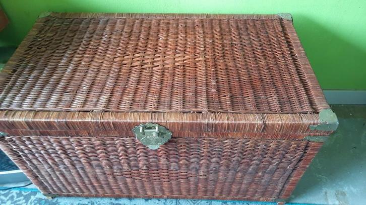 Vintage Rotan Koffer, Huis en Inrichting, Woonaccessoires | Kisten, Gebruikt, 50 tot 75 cm, 50 tot 75 cm, 50 tot 100 cm, Metaal