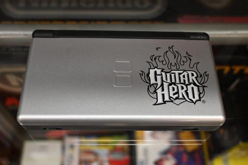 Nintendo DS Lite – Guitar Hero Edition, Spelcomputers en Games, Spelcomputers | Nintendo DS, Gebruikt, DS Lite, Roze, Ophalen of Verzenden