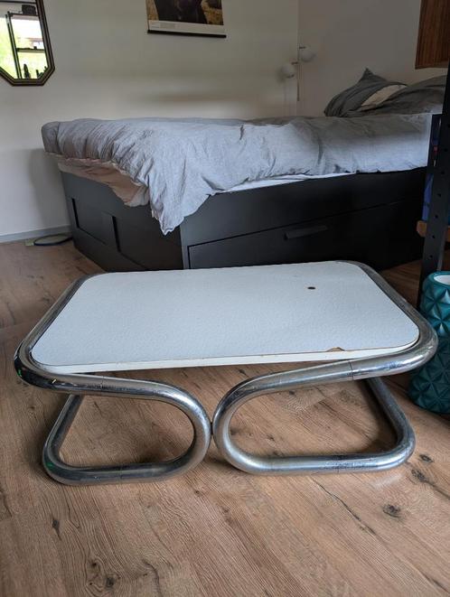 Stijlvolle 70’s koffietafel – chroom & hout | Vintage design, Antiek en Kunst, Antiek | Meubels | Tafels, Ophalen