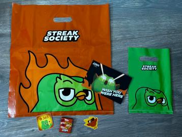 Duolingo Streak Society limited edition goodiebag NYC ‘24 beschikbaar voor biedingen