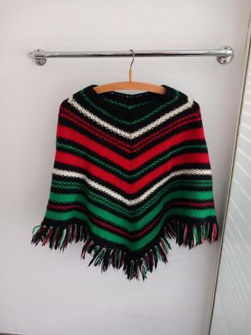 toffe vintage poncho lentejas wol groen rood gehaakt zgan