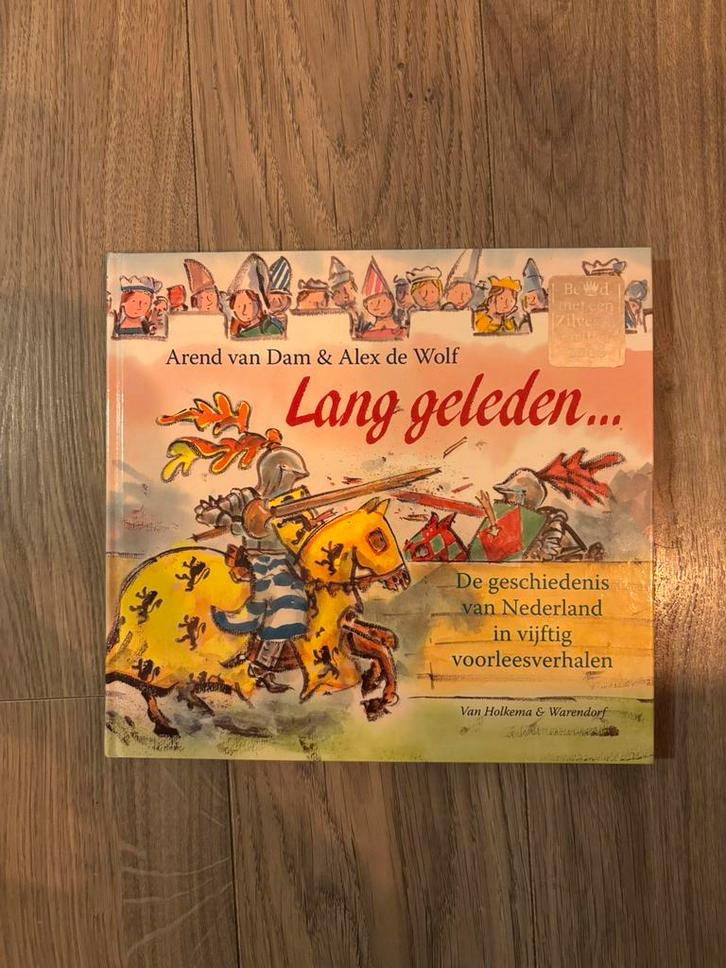 Arend van Dam - Lang geleden, Boeken, Kinderboeken | Jeugd | onder 10 jaar, Zo goed als nieuw, Non-fictie, Ophalen of Verzenden
