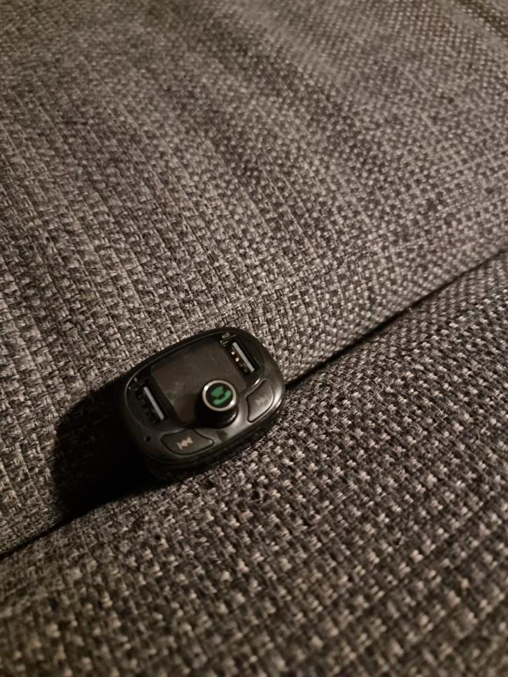 Baseus Bluetooth Muziek FM Transmitter en USB, Auto diversen, Carkits, Zo goed als nieuw, Ophalen of Verzenden