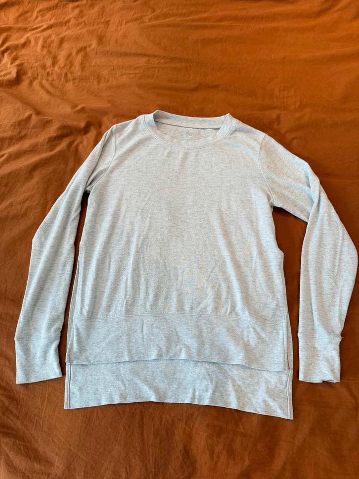 Alo Yoga Trui met Split - Maat M, Kleding | Dames, T-shirts, Gedragen, Maat 38/40 (M), Overige kleuren, Lange mouw, Ophalen of Verzenden