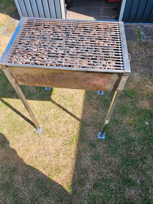 Te huur, lavasteen / gas barbecue, Tuin en Terras, Gasbarbecues, Zo goed als nieuw, Ophalen