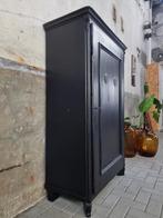 Vintage Zwarte Spekkast | Landelijke Houten Voorraad Kast 12, Huis en Inrichting, 50 tot 100 cm, Met deur(en), 25 tot 50 cm, Gebruikt