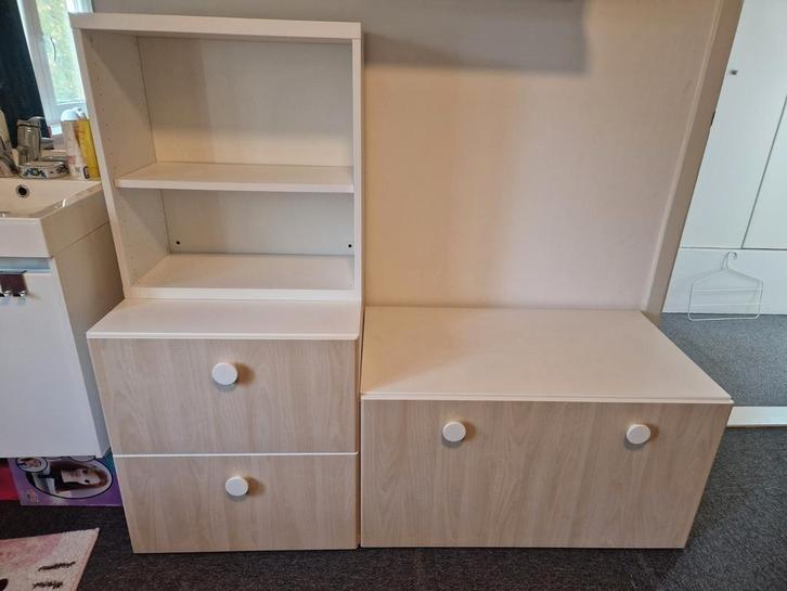 Ikea Stuva ladenkast en bureau/ kinderkamer ruime opberger, Kinderen en Baby's, Kinderkamer | Commodes en Kasten, Zo goed als nieuw