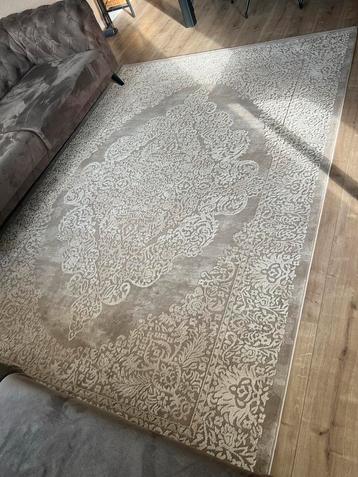 Groot Vloerkleed - 290x190 cm beschikbaar voor biedingen