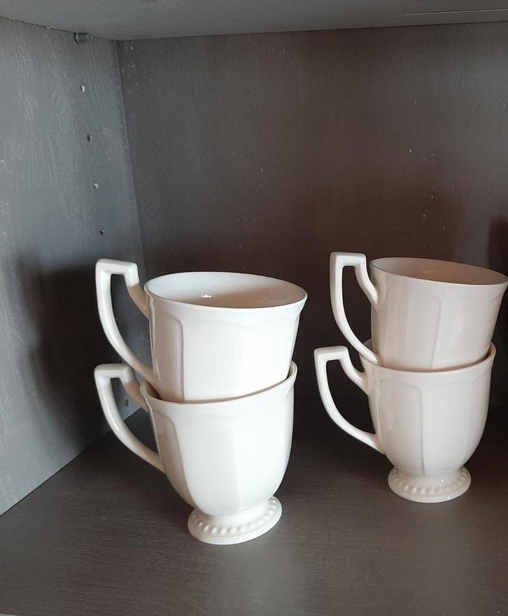 4 splinternieuwe koffie mokjes/ kopjes, Pearl of Windsor, Huis en Inrichting, Keuken | Servies, Nieuw, Kop(pen) en/of Schotel(s)