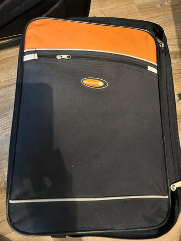 Compact Reiskoffertje met Wieltjes beschikbaar voor biedingen