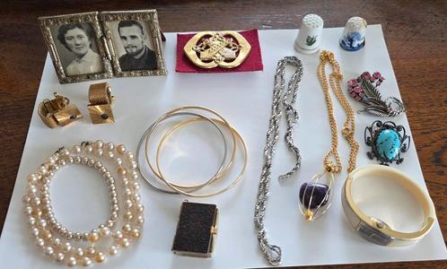 Grote partij sieraden met armbanden, kettingen, etcetera., Sieraden, Tassen en Uiterlijk, Armbanden, Zo goed als nieuw, Verzenden