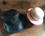 Zwarte hoed Tiktiner en rood kinderhoedje *Nous Deux*, Ophalen of Verzenden