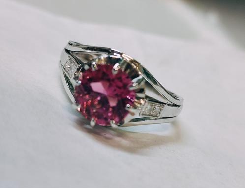 Platinum ring met toermalijn 2,3ekt en diamanten, Sieraden, Tassen en Uiterlijk, Ringen, Zo goed als nieuw, Dame of Heer, Roze