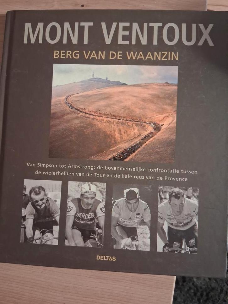Mont Ventoux, berg van de waanzin, Boeken, Sportboeken, Zo goed als nieuw, Lopen en Fietsen, Ophalen of Verzenden