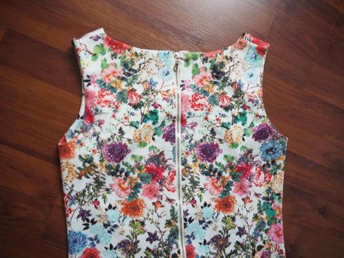 Jurk met bloemen, Kleding | Dames, Jurken, Zo goed als nieuw, Maat 36 (S), Overige kleuren, Boven de knie, Ophalen of Verzenden