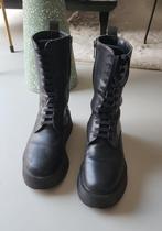 Karl Lagerfeld zwarte laarzen. Boots maat 38., Kleding | Dames, Schoenen, Ophalen of Verzenden, Zo goed als nieuw