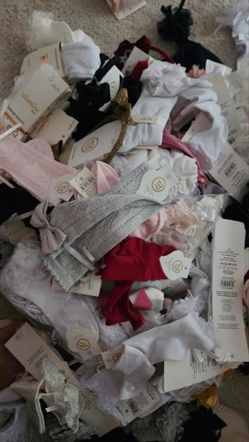 Partij 558 paar sokken maillots luxe kwaliteit kindersokken  beschikbaar voor biedingen