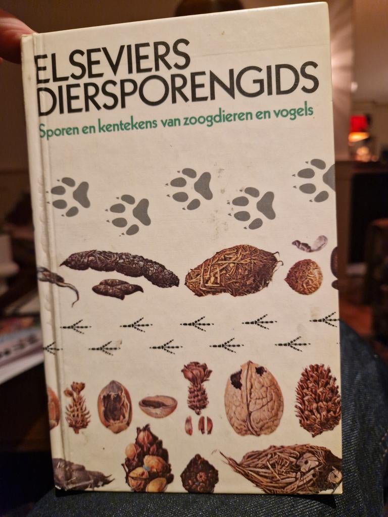 Elseviers Diersporengids - Sporen en kentekens, Boeken, Ophalen of Verzenden, Gelezen, Natuur algemeen, Onbekend
