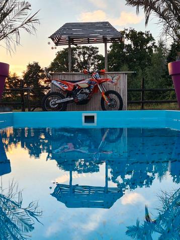 Mooie KTM 250 nieuw staat beschikbaar voor biedingen