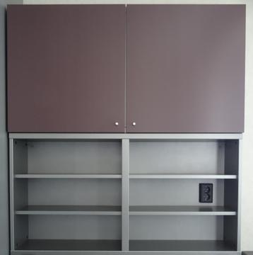 Ikea Besta wandmeubel met open en gesloten kastjes beschikbaar voor biedingen