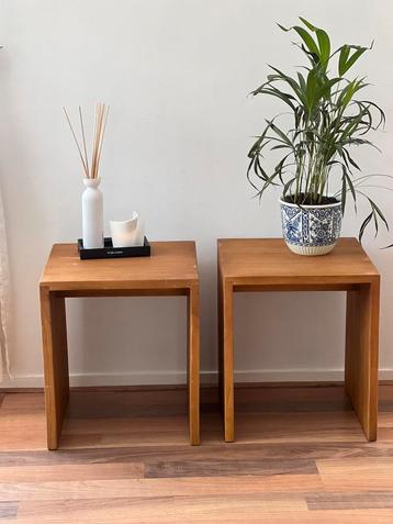 Massief teak houten bijzettafel / bloktafel – strak design beschikbaar voor biedingen