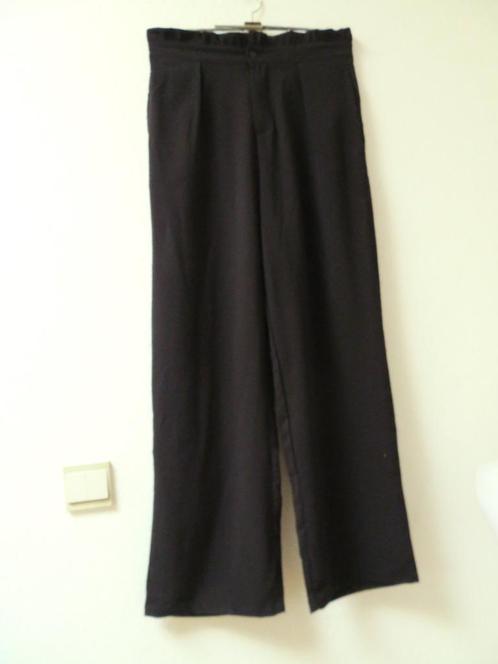 X16 KOOLOOK aparte broek wijde pijpen zwart L =38/40, Kleding | Dames, Broeken en Pantalons, Zo goed als nieuw, Maat 38/40 (M)