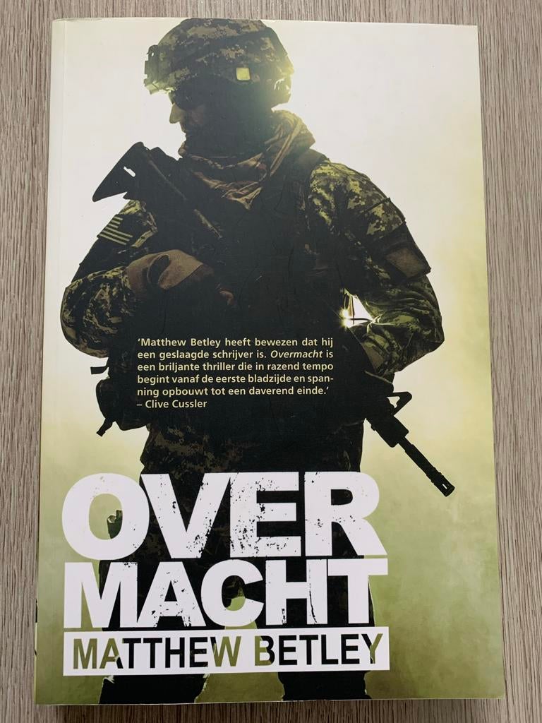 Matthew Betley - overmacht, Boeken, Ophalen of Verzenden, Zo goed als nieuw