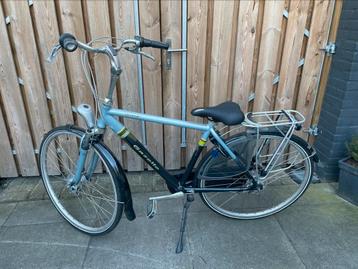 Jongen fiets  beschikbaar voor biedingen