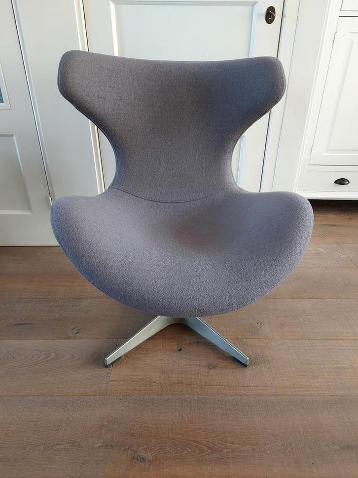 Grijze Wooods Tulpstoel, Huis en Inrichting, Stoelen, Gebruikt, Eén, Metaal, Stof, Grijs, Ophalen