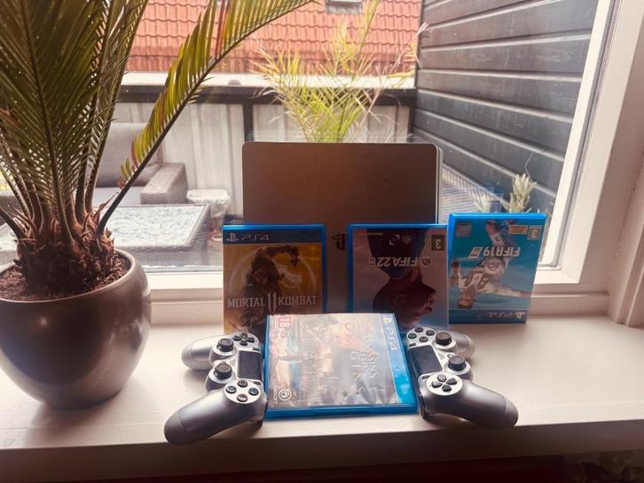 playstation, Spelcomputers en Games, Spelcomputers | Sony PlayStation 4, Zo goed als nieuw, Pro, 1 TB, Met 2 controllers, Met games
