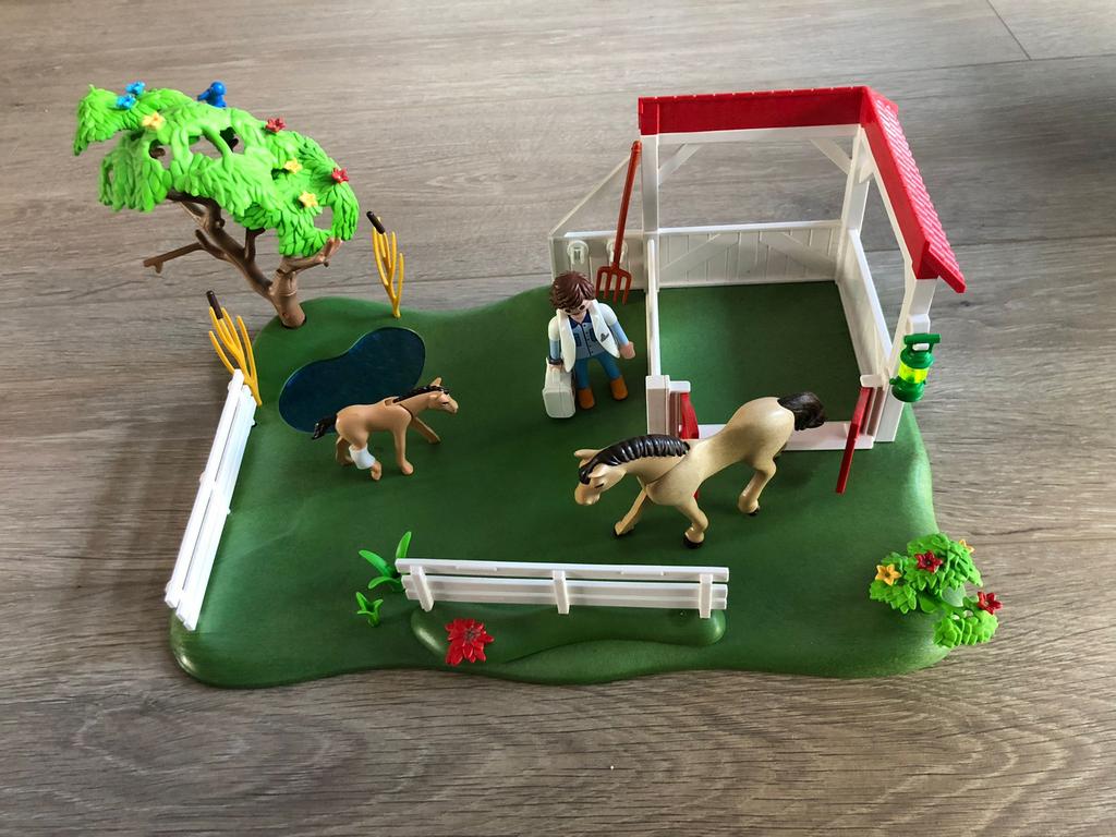 Playmobil eerste hulp in de stal (set 6147), Ophalen, Zo goed als nieuw