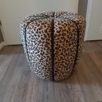 Gepofte poef met luipaardprint, Ophalen, Zo goed als nieuw, 50 tot 75 cm, 50 tot 75 cm