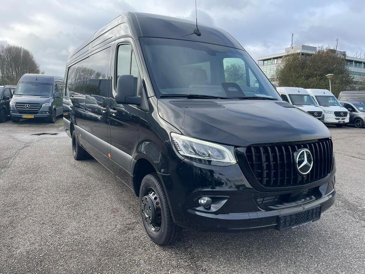Mercedes-Benz Sprinter L4H2 DC 2024 Zwart NIEUW 18k km!!!!, Auto's, Bestelauto's, Particulier, ABS, Achteruitrijcamera, Adaptieve lichten