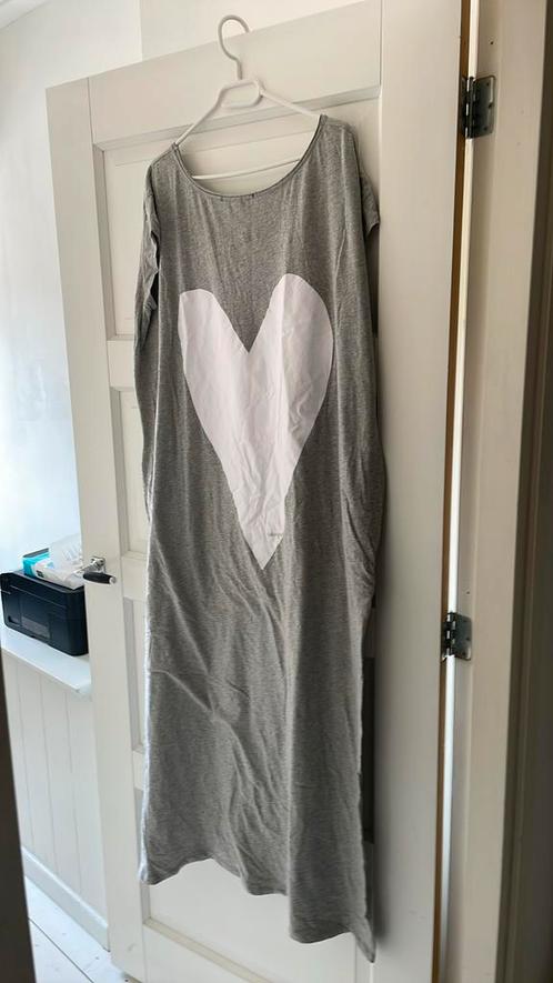 10 days oversized dress grey maat S (valt dus veel groter), Kleding | Dames, Jurken, Zo goed als nieuw, Maat 36 (S), Grijs, Onder de knie