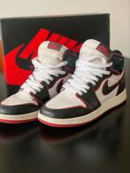 AIR JORDAN 1 RETRO HIGH BLOODLINE, Nike Air Jordan, Ophalen of Verzenden, Sneakers of Gympen, Zo goed als nieuw