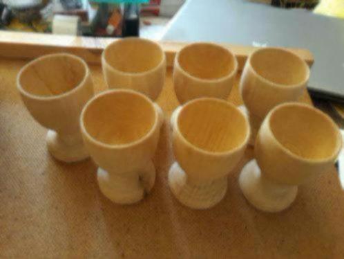 Eierdopjes plus peper en zout stel. hout., Huis en Inrichting, Keuken | Servies, Zo goed als nieuw, Overige typen, Overige stijlen