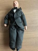 Pph pop heer 4 (4 van 4) porselein, Ophalen of Verzenden, Zo goed als nieuw, Poppenhuis