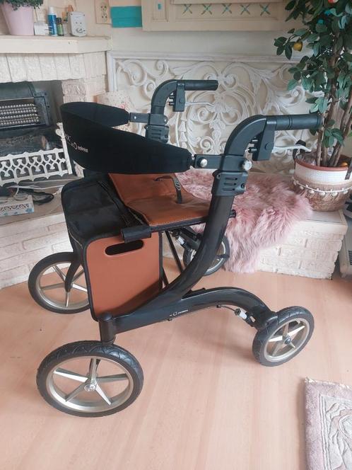 Travixx  traveller  ook in zilver  kleur  nieuw rollator, Diversen, Rollators, Zo goed als nieuw, Lichtgewicht, Ophalen of Verzenden