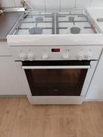 Goede nette gasfornuis met oven., Witgoed en Apparatuur, Fornuizen, Ophalen, Gebruikt, ., 4 kookzones