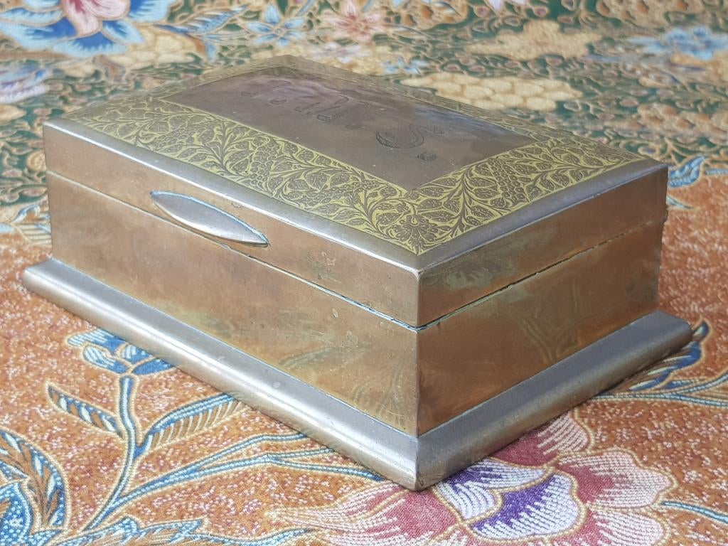 Mooie antieke sigarendoos uit Engeland van koper en hout., Antiek en Kunst, Ophalen of Verzenden