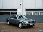 BMW E30 3-serie 320i l Handbak! l 6 cilinder l Roestvrij, Auto's, Gebruikt, 10 km/l, Bedrijf, Handgeschakeld
