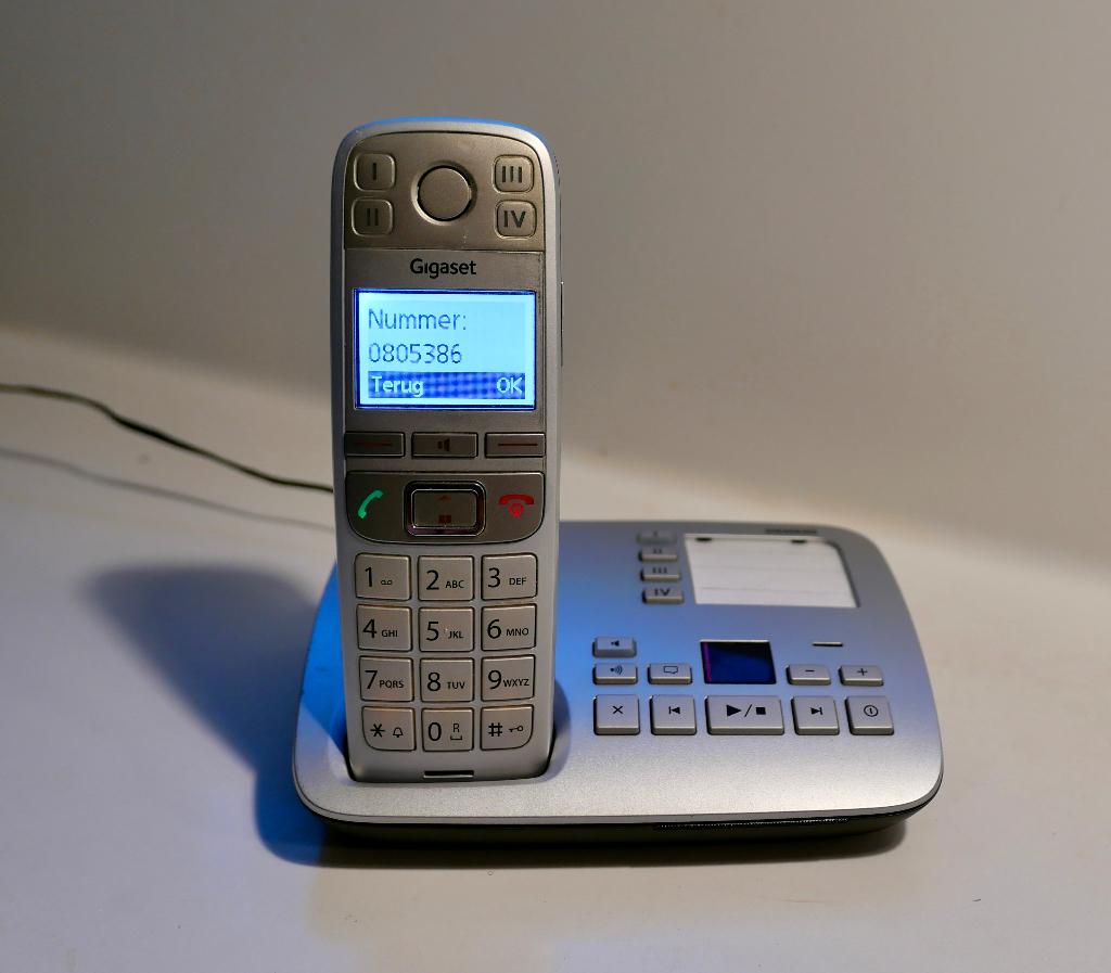 Gigaset E 500 zilver, draadloze telefoon, vaste telefoonlijn, Ophalen of Verzenden, Gebruikt, 4 handsets of meer, Stralingsarm