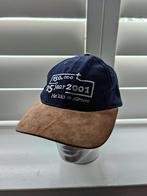 NIEUW. Donkerblauwe pet met geborduurd logo, Ophalen of Verzenden, Nieuw, Hoed, Pet, of Sjaal