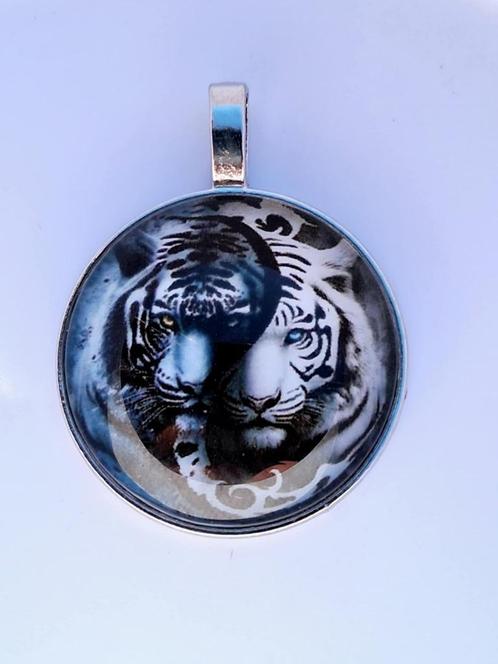 hanger yin yang tijger, Sieraden, Tassen en Uiterlijk, Kettinghangers, Overige materialen, Zilver, Ophalen of Verzenden