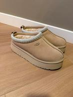 Uggs beige W Tazz II instappers maat 38, Kleding | Dames, Schoenen, Ophalen, Zo goed als nieuw, Beige, Pantoffels of Sloffen