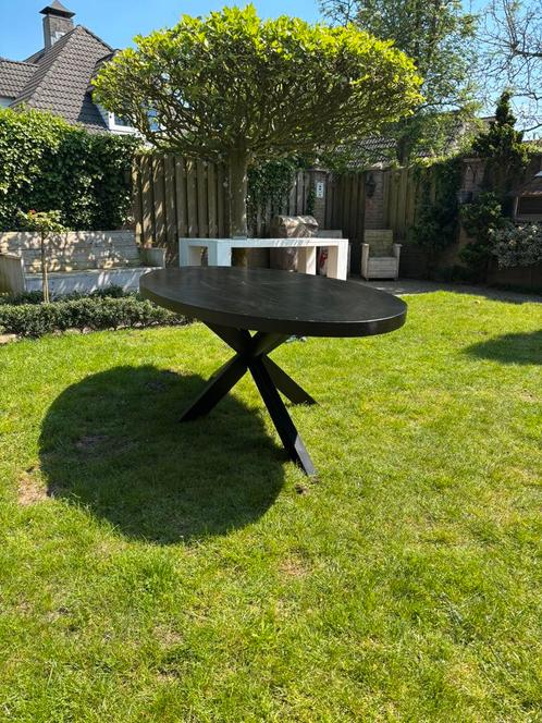 Goossens Axilon eettafel – zwart mangohout, 2,40m, Tuin en Terras, Tuintafels, Gebruikt, Ovaal, Hout, Ophalen