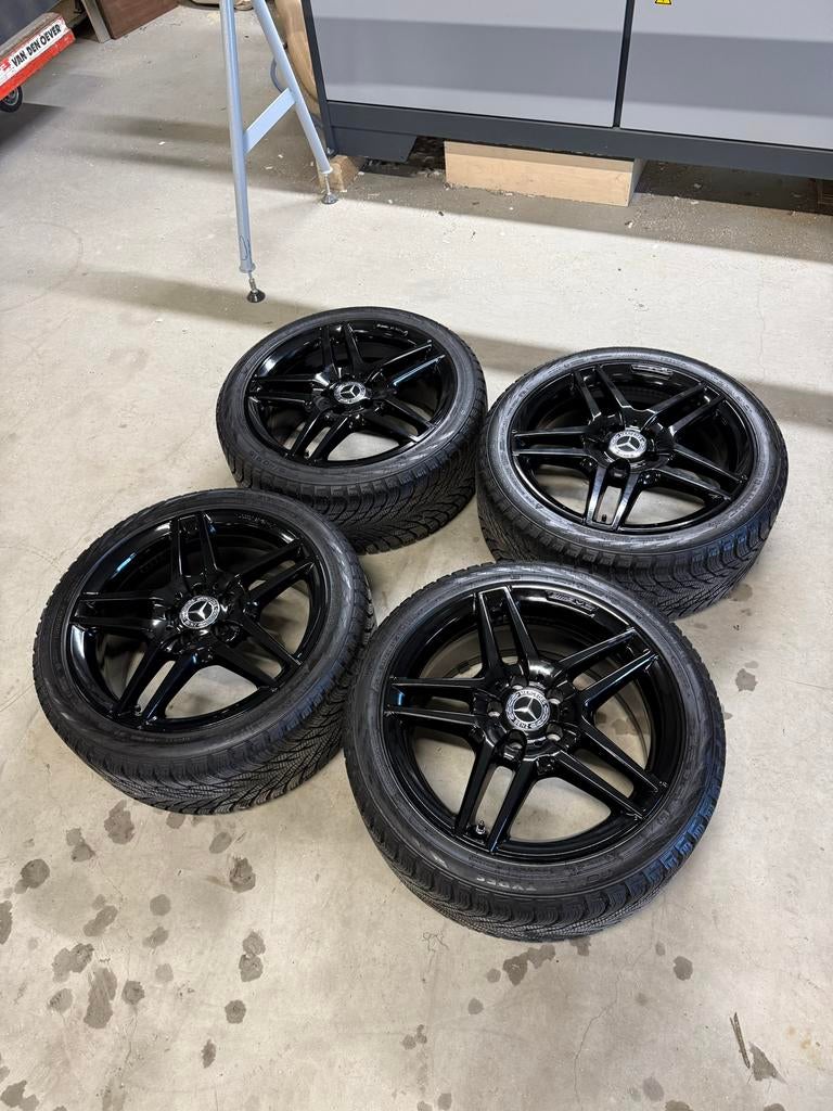 Mercedes E-klasse W212 AMG Velgen 18 inch Winterset, Auto-onderdelen, Banden en Velgen, 18 inch, 245 mm, Banden en Velgen, Nieuw