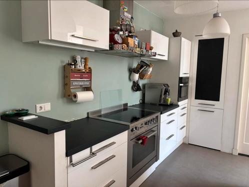 GRATIS IKEA keuken zonder apparatuur (wel los te koop), Huis en Inrichting, Keuken | Complete keukens, Gebruikt, Wit, Ophalen