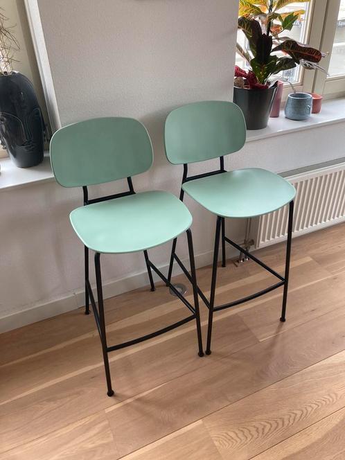 2 barstoelen / barkrukken Infiniti Tondina Pop light green, Huis en Inrichting, Barkrukken, Zo goed als nieuw, Kunststof, 2 krukken